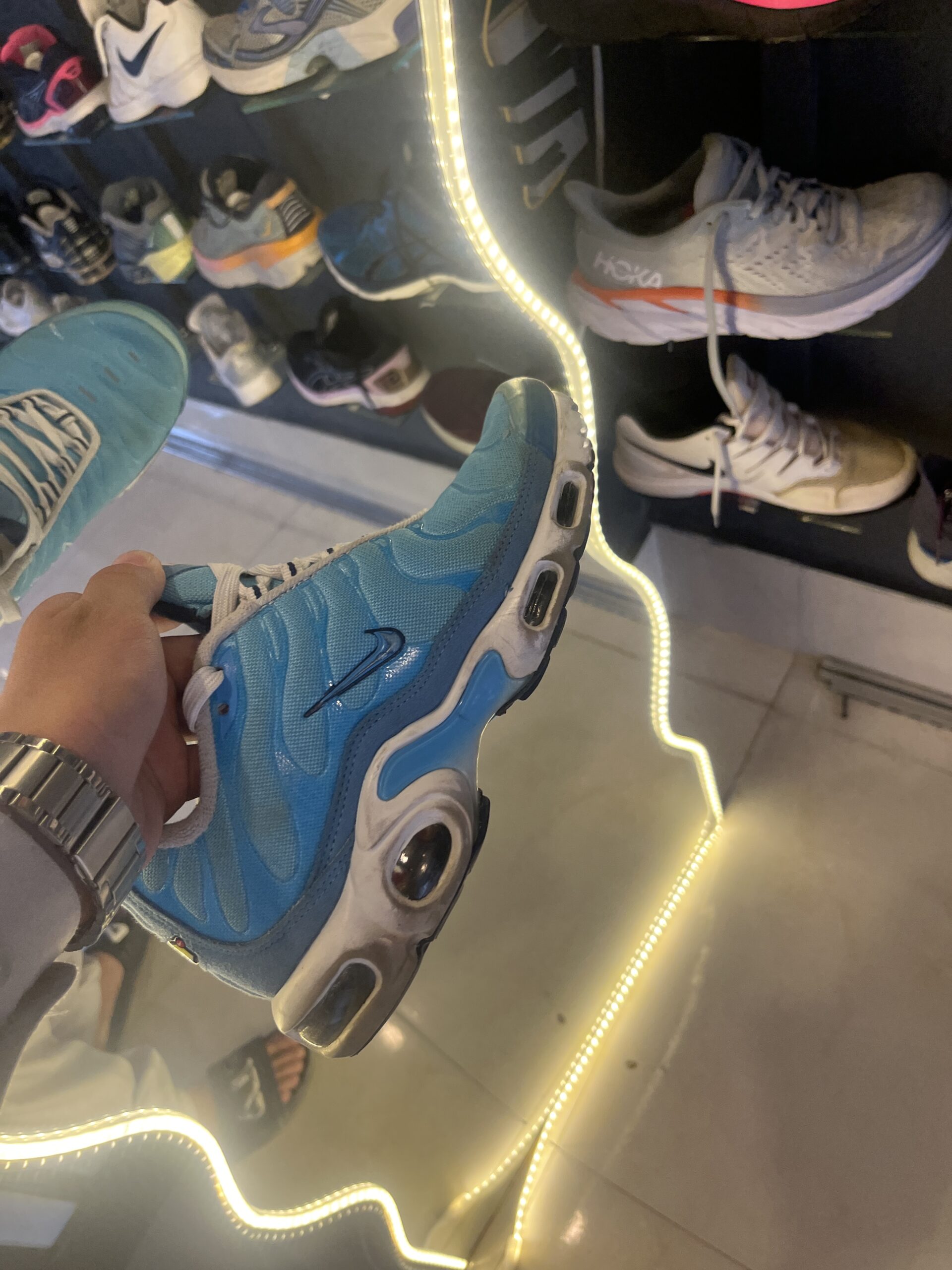 NIKE TN